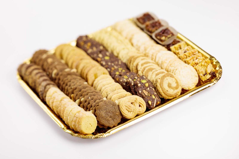pizety Gold Cookie Tray Gold Cake Trays Gold Rectangle Dessert Trays Gold Disposable Serving Trays for Parties and Gold Trays for Dessert Table (Pack of 12) - Image 3